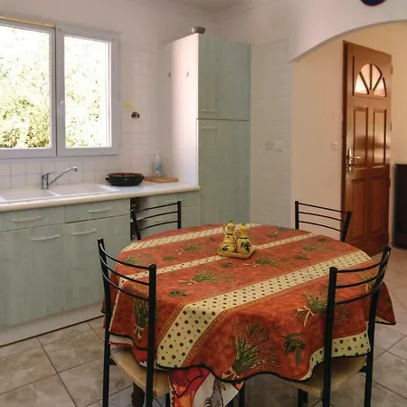 Сasa de vacaciones Awesome In With Kitchen *