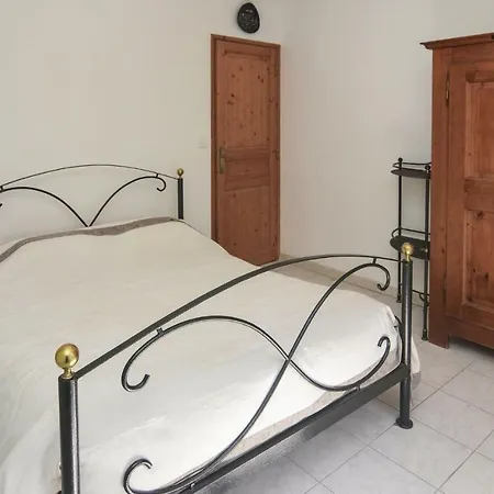 Сasa de vacaciones Awesome In With Kitchen